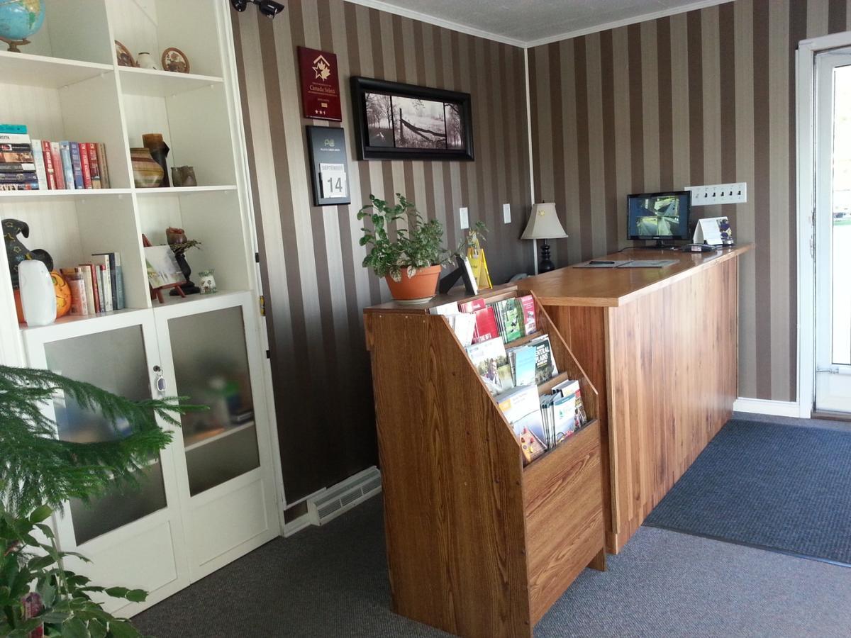 Sunset Motel Portage la Prairie Ngoại thất bức ảnh