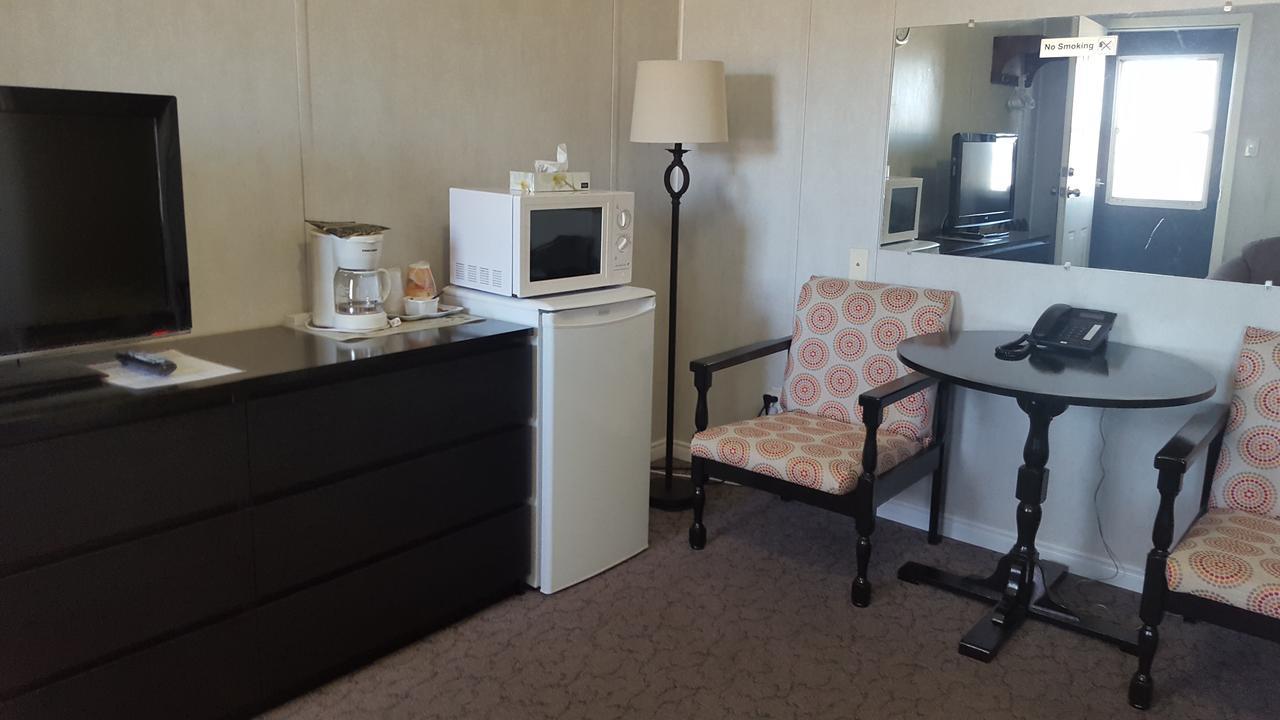 Sunset Motel Portage la Prairie Ngoại thất bức ảnh