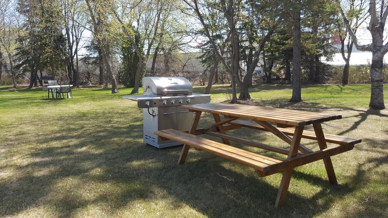 Sunset Motel Portage la Prairie Ngoại thất bức ảnh